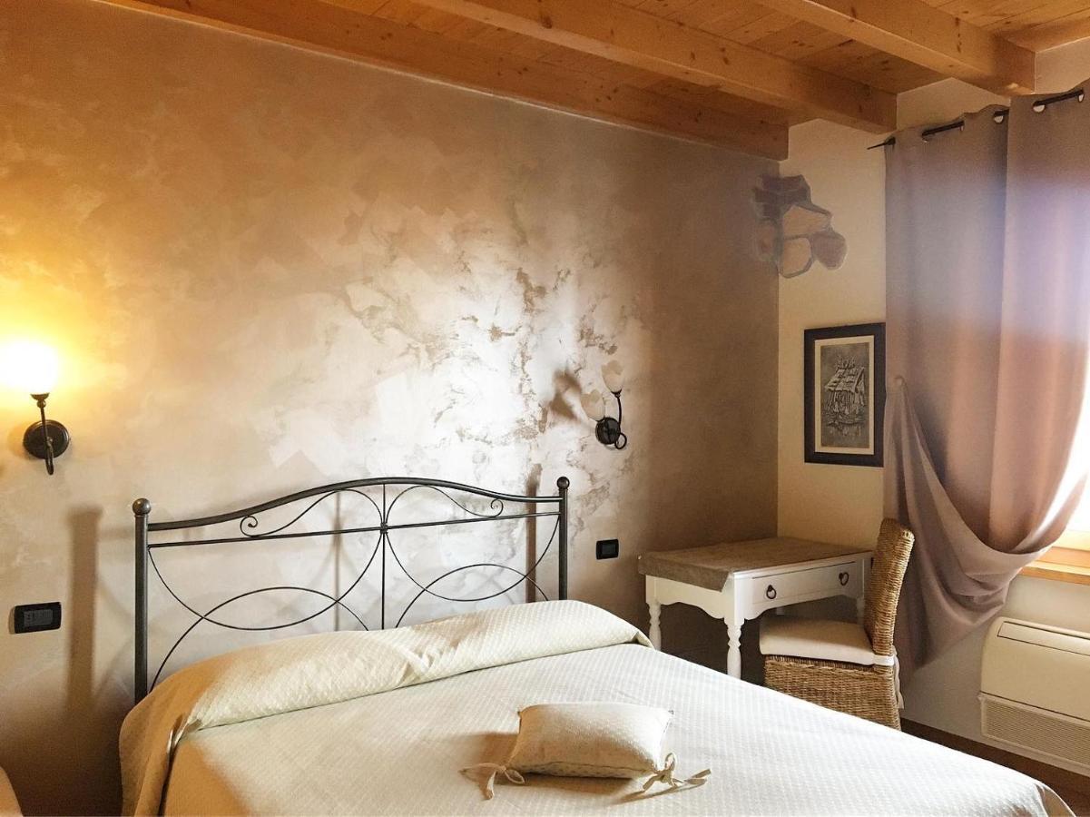 Agriturismo & Agricamping Serena Pastrengo Eksteriør billede
