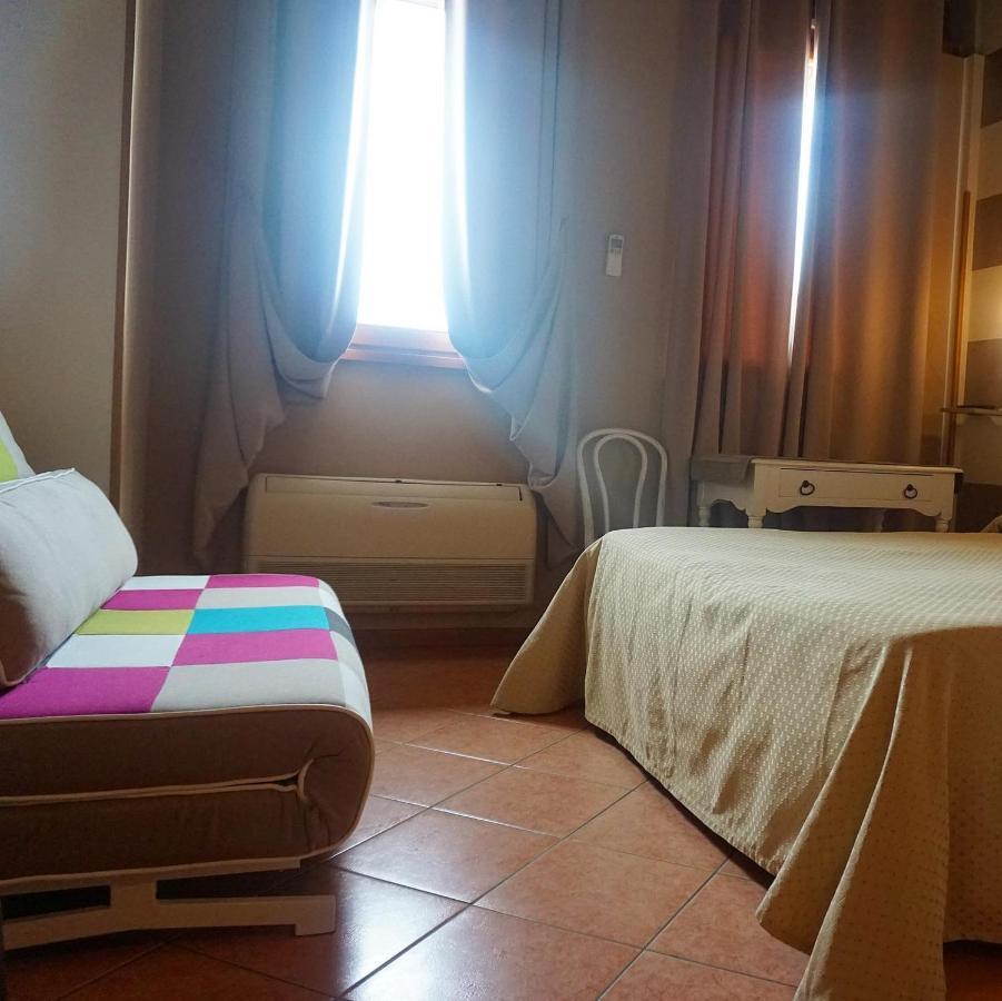 Agriturismo & Agricamping Serena Pastrengo Eksteriør billede