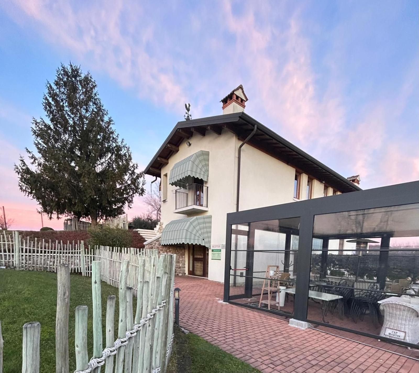 Agriturismo & Agricamping Serena Pastrengo Eksteriør billede